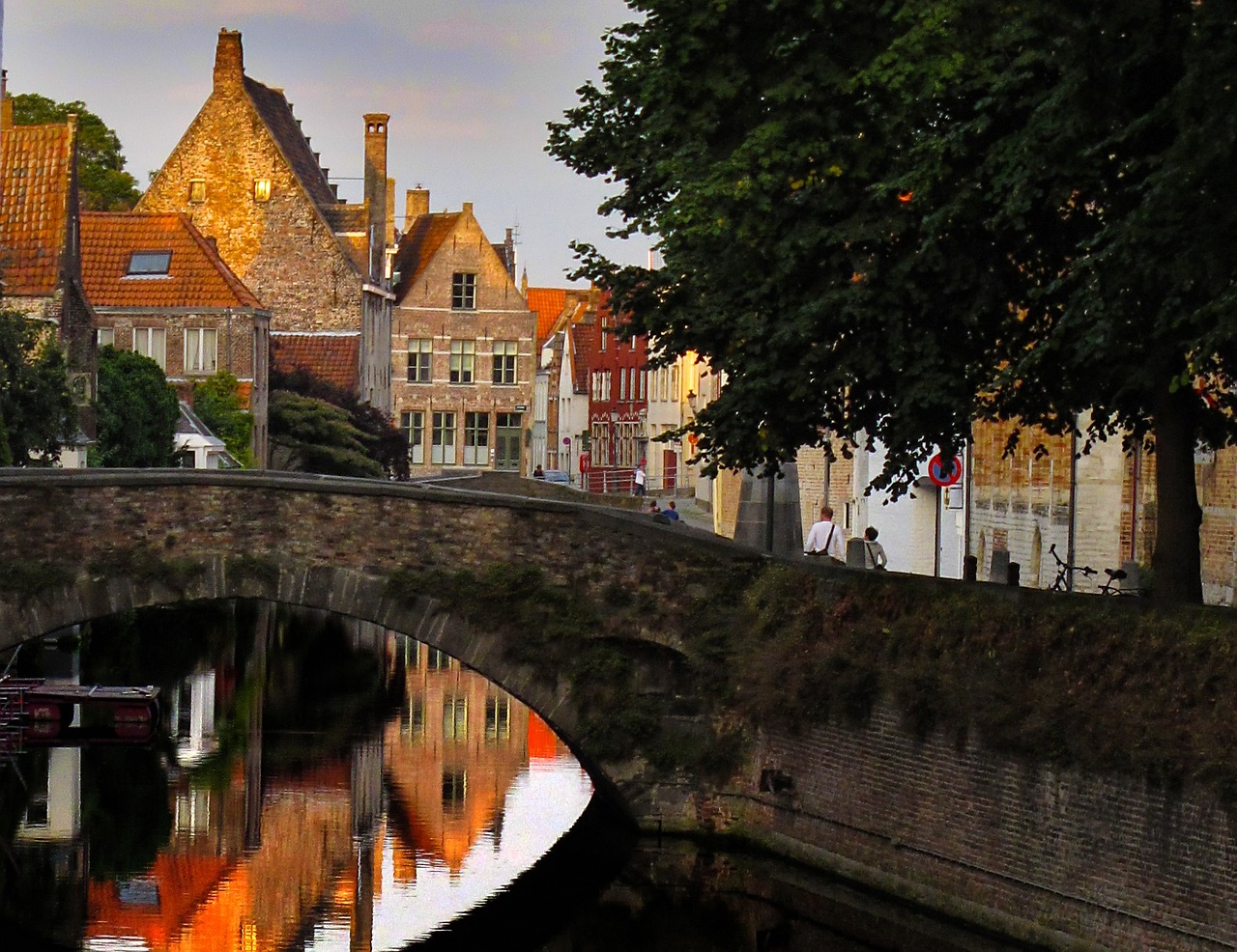 bruges, nature, canal-384890.jpg