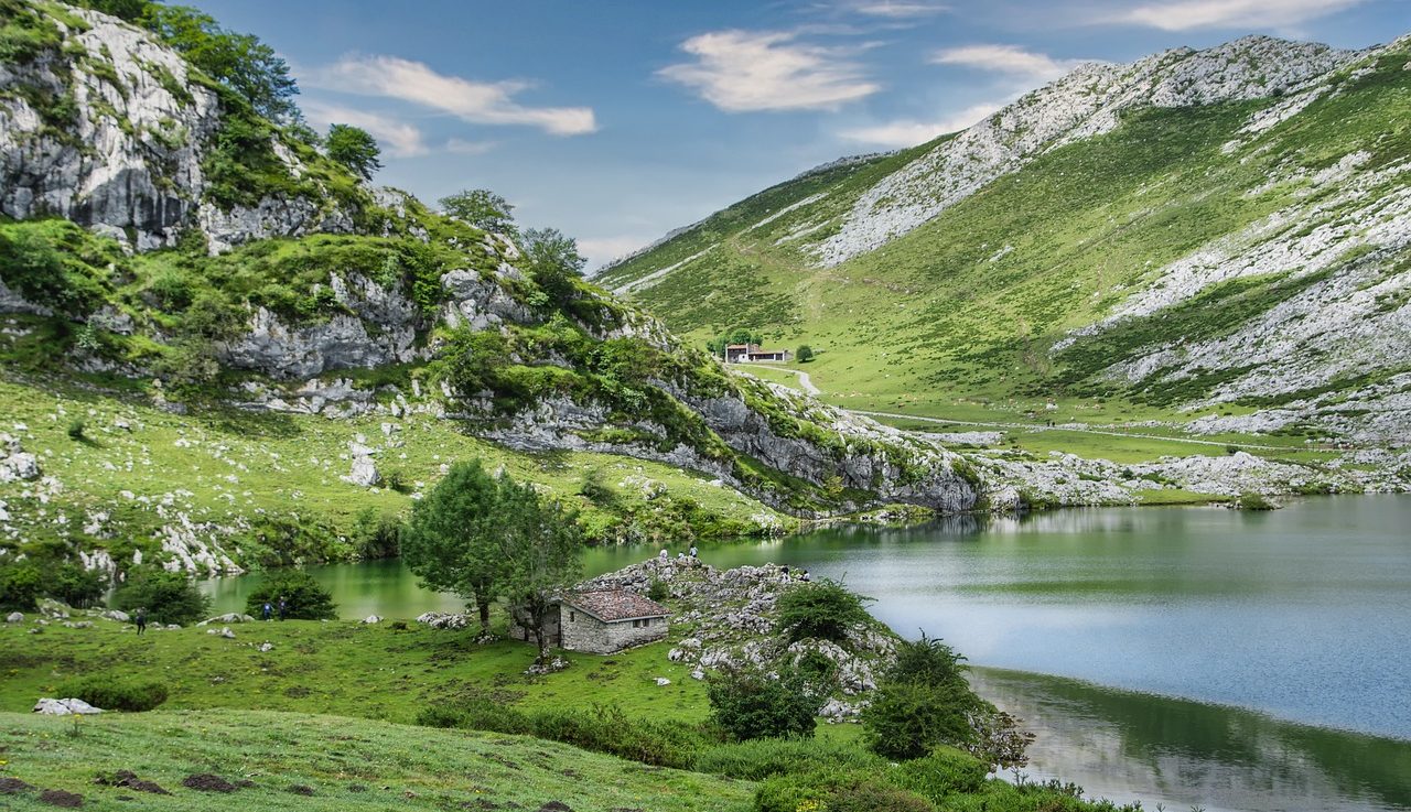 lake, nature, travel-6701636.jpg