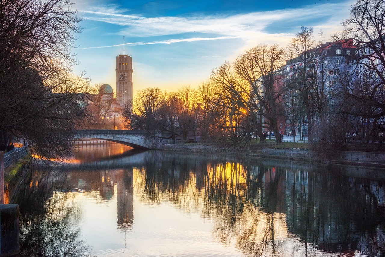 munich, bridge, evening-1769543.jpg
