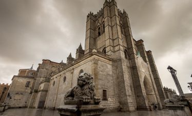 cathedral, avila, sculpture